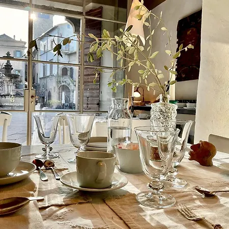 Oda ve Kahvaltı A Piazza Del Gesu Viterbo