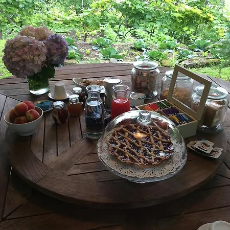 Bed & Breakfast A Piazza Del Gesù 3*