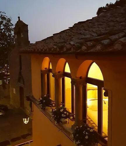 Couette-café A Piazza Del Gesù 3*